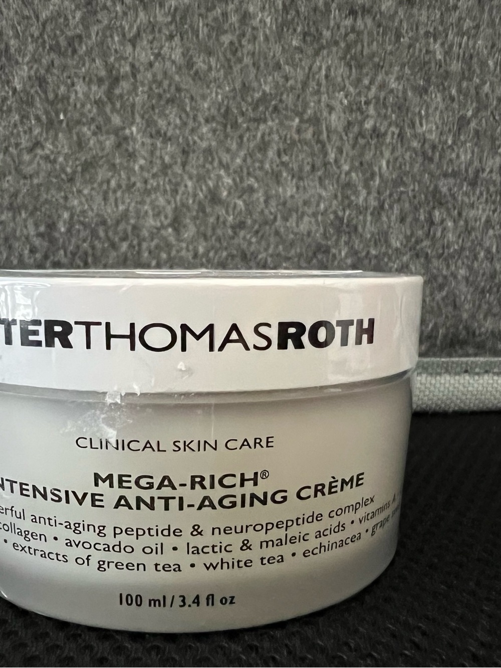 Peter Thomas Roth Mega-Rich Intensive Anti-Aging Crème — white